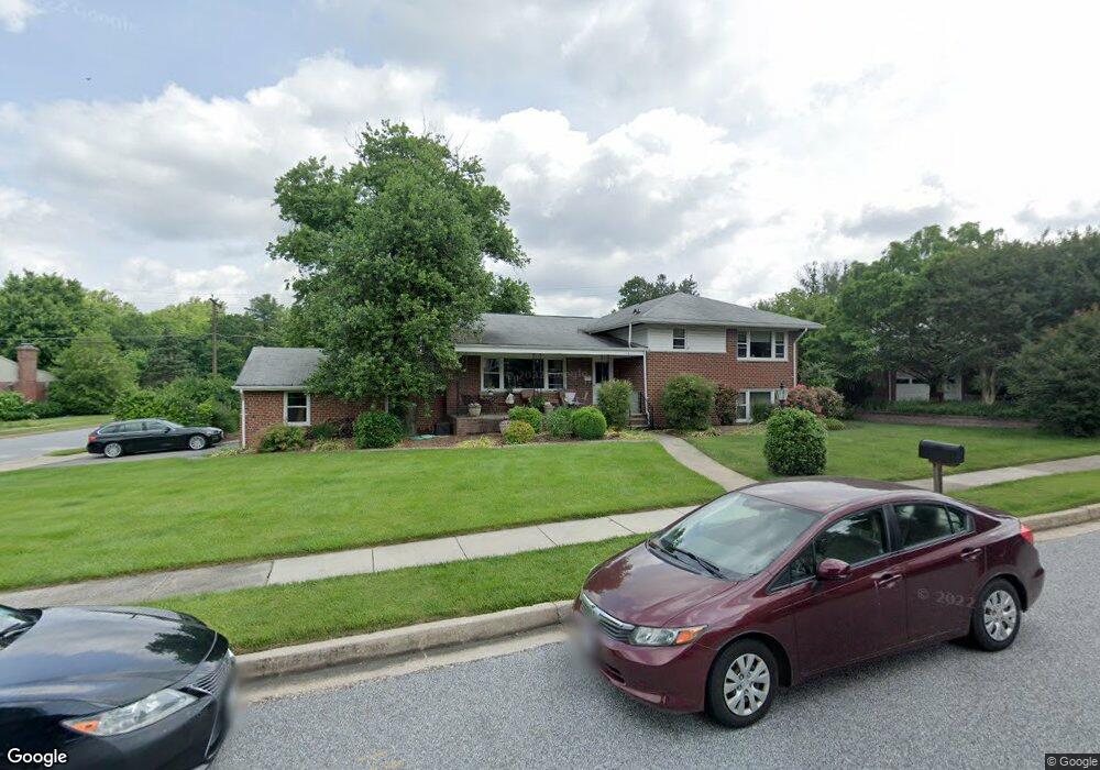 8 Saint Michaels Way, Baltimore, MD 21212 - photo 1