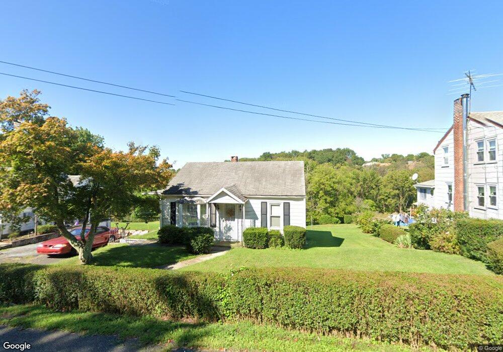 1057 Farmington Ave, Pottstown, PA 19464 - photo 1