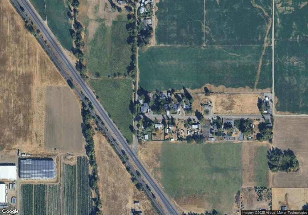 2486 Lark Ln, Central Point, OR 97502 - photo 1