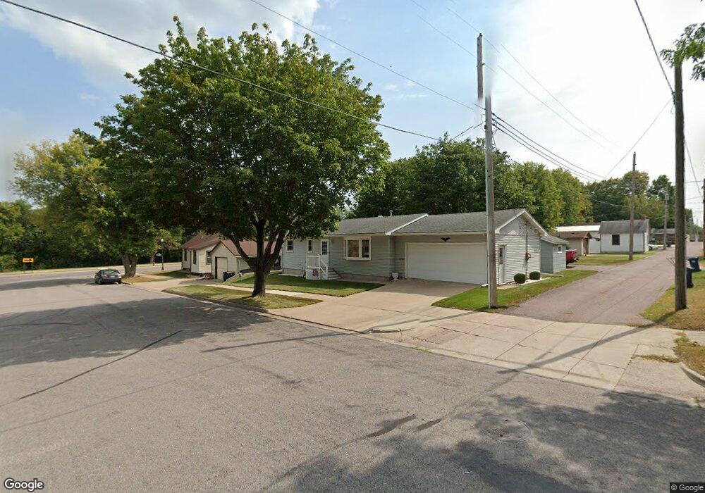 413 15th St N, New Ulm, MN 56073 - photo 1