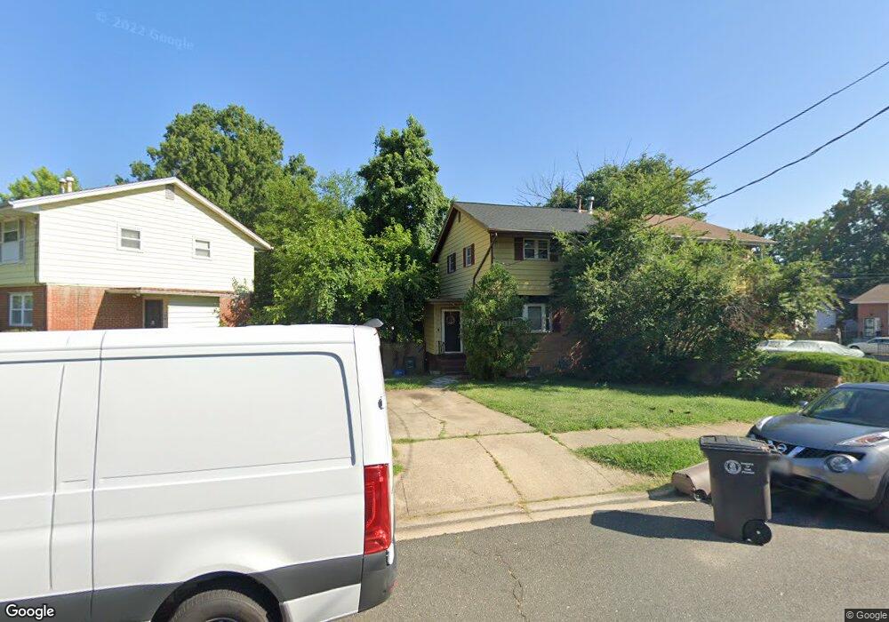 723 Booker Dr, Capitol Heights, MD 20743 - photo 1