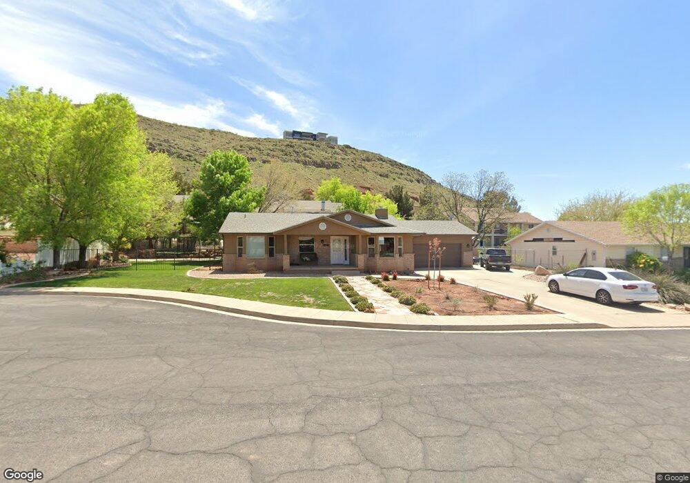 492 E Stanley Cir, Washington, UT 84780 - photo 1