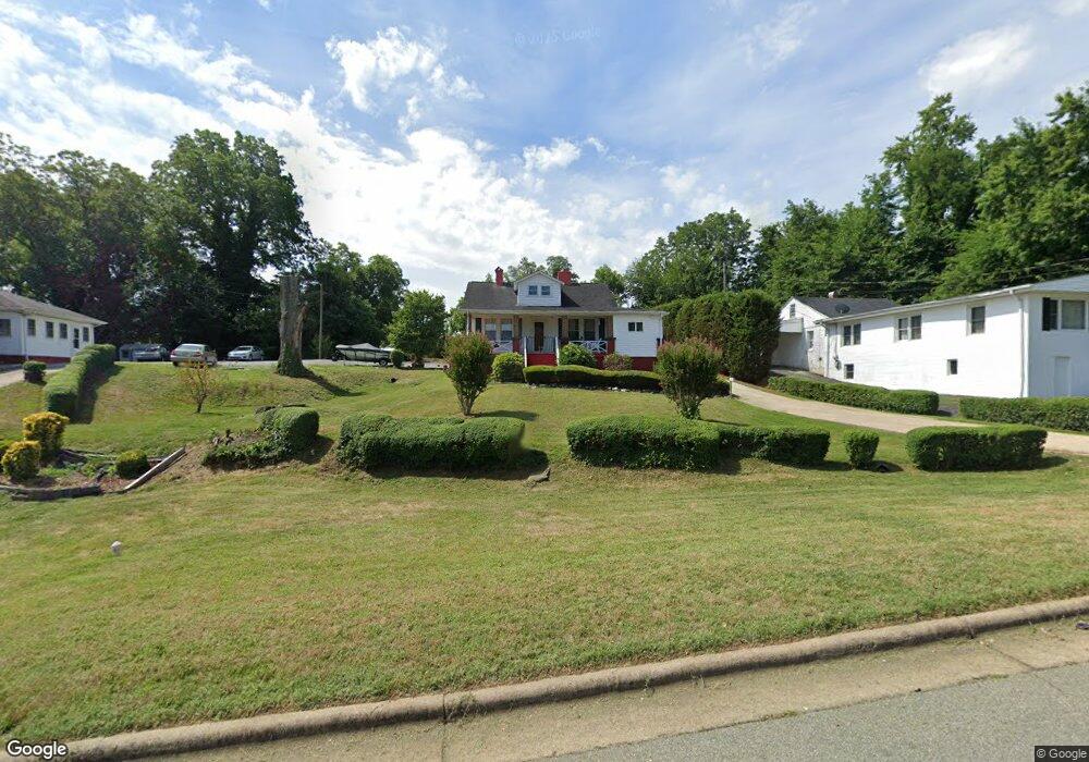 201 Roanoke St, Reidsville, NC 27320 - photo 1