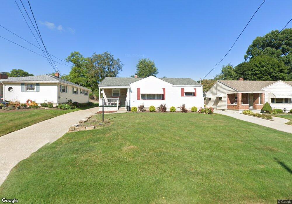 230 W Hopewell Dr, Struthers, OH 44471 - photo 1