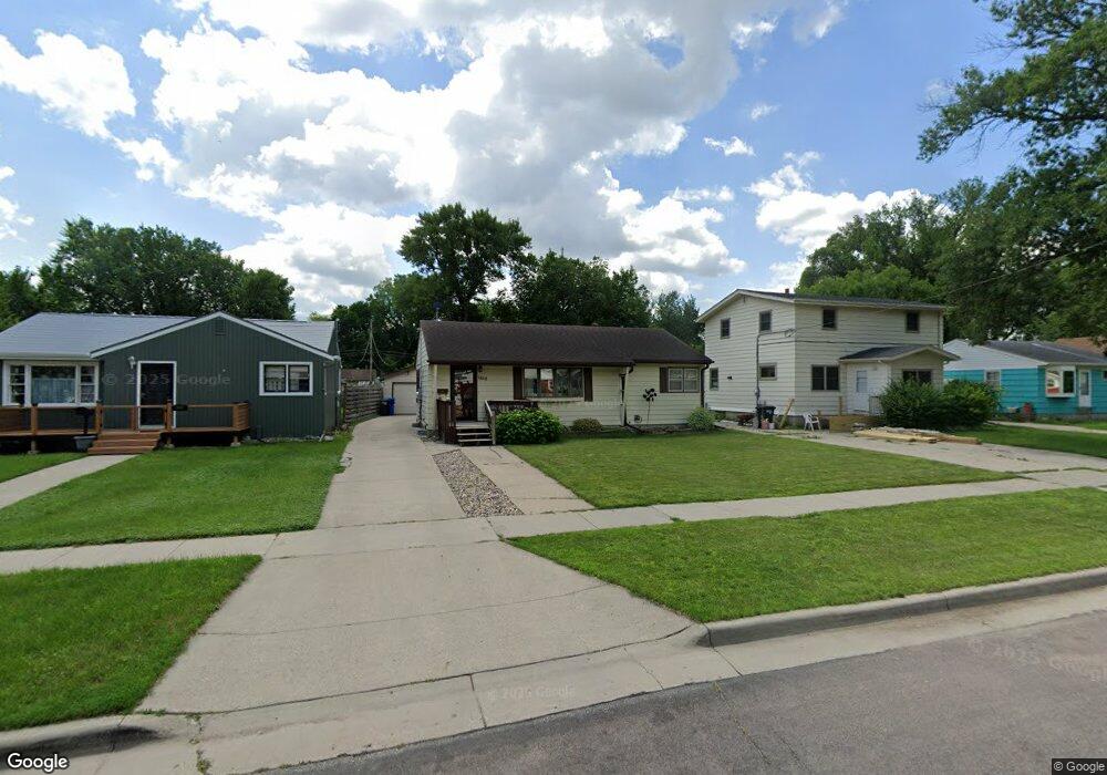 1610 8th Ave S, Fargo, ND 58103 - photo 1