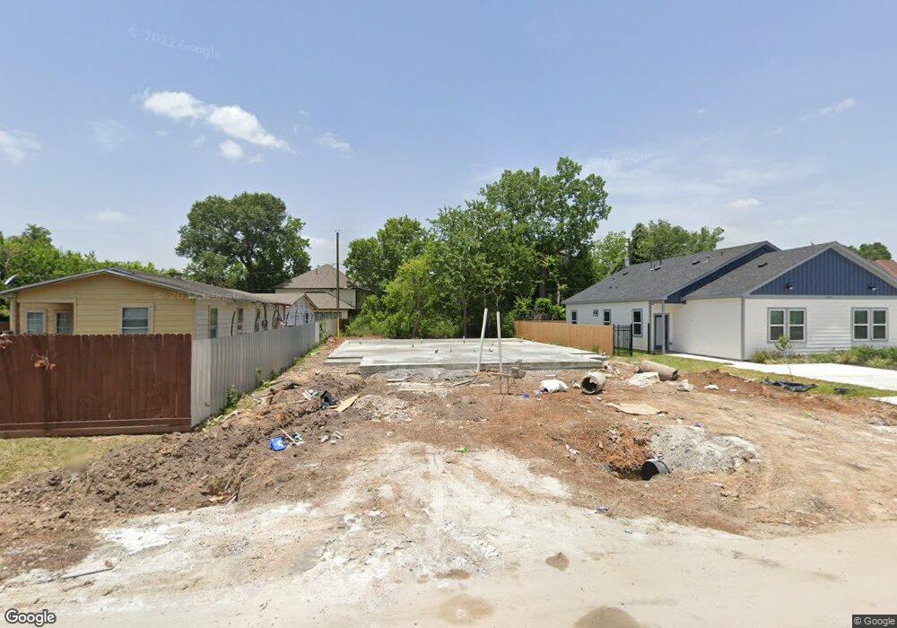 1014 Junell St, Houston, TX 77088 - photo 1