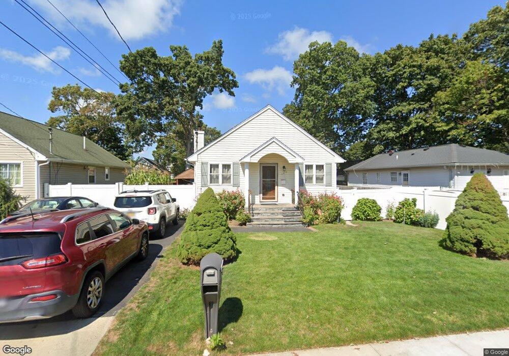 127 42nd St, Copiague, NY 11726 - photo 1