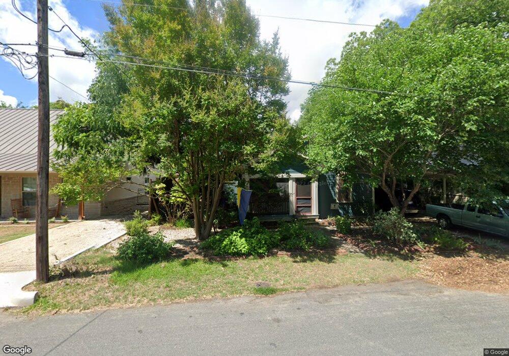 515 W Peach St, Fredericksburg, TX 78624 - photo 1