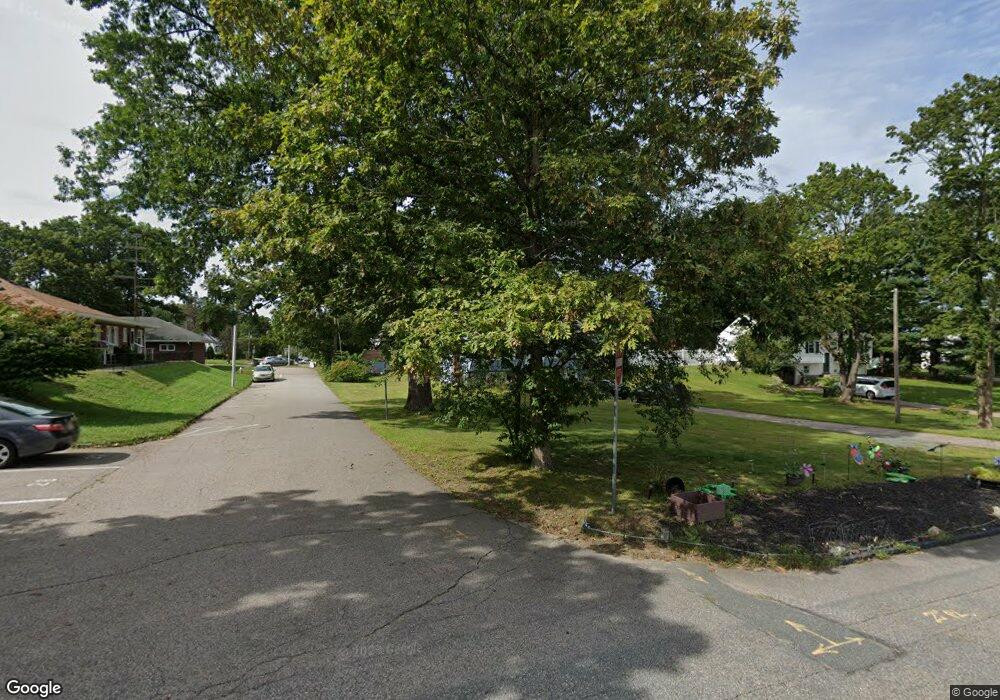 28 W Park St, Franklin, MA 02038 - photo 1