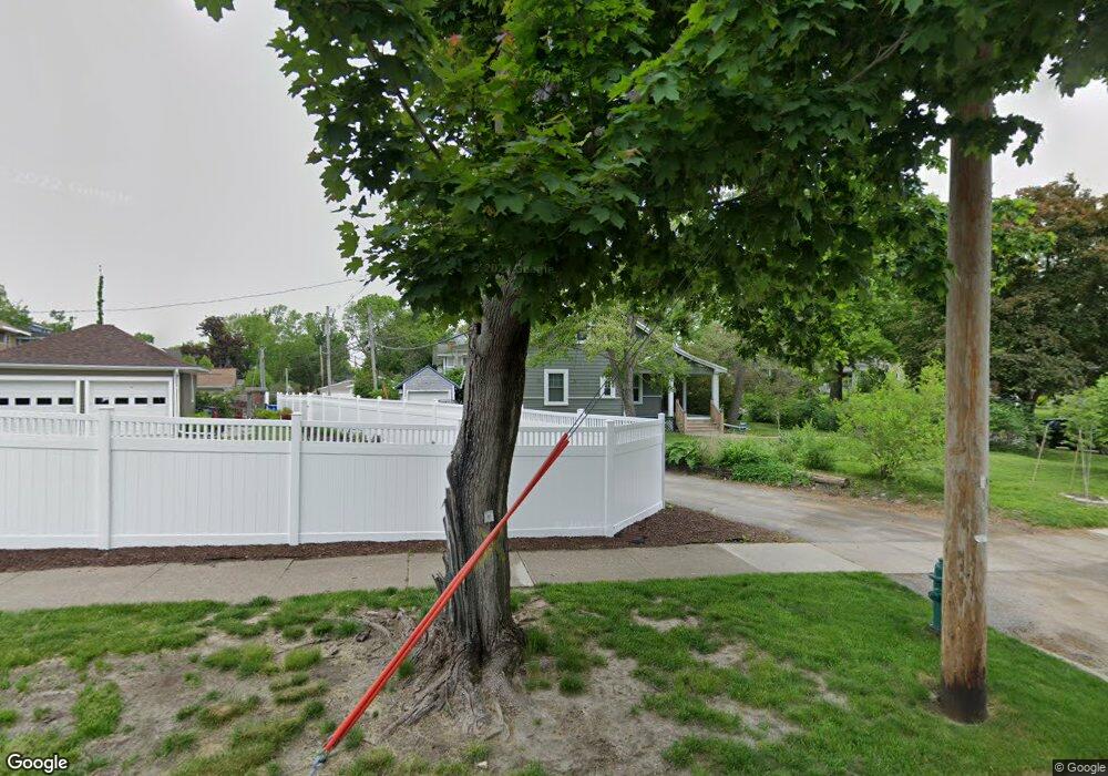 2055 4th Ave SE, Cedar Rapids, IA 52403 - photo 1