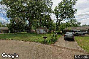 1210 Oak Dr, West Point, MS 39773