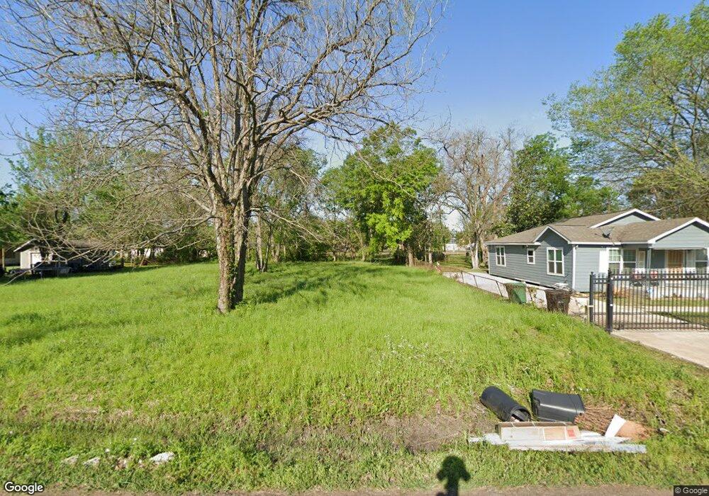 6813 Shotwell St, Houston, TX 77028 - photo 1