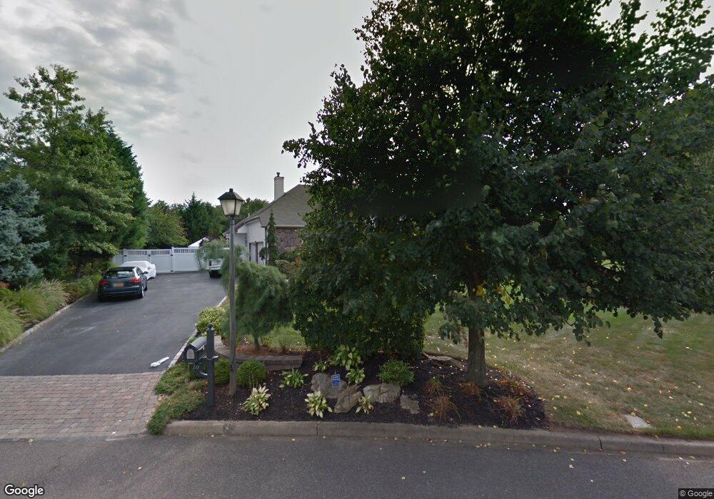 10 Dupont Ct, Dix Hills, NY 11746 - photo 1