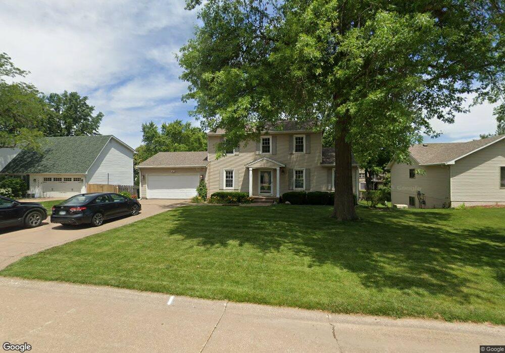 2318 E 46th Place, Davenport, IA 52807 - photo 1