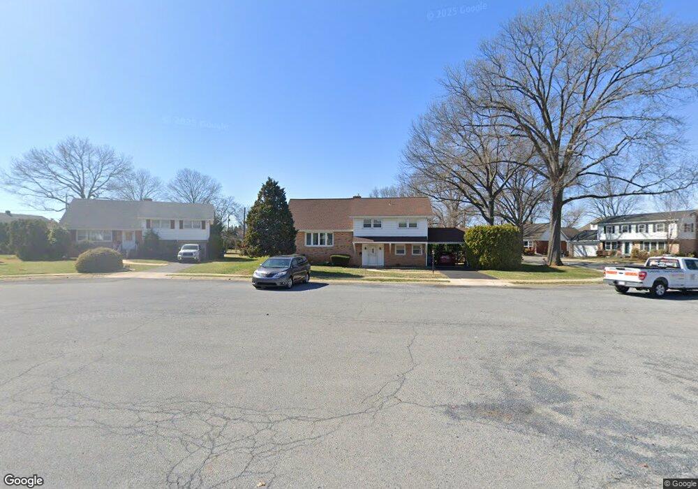 1122 Whitfield Ct, Reading, PA 19609 - photo 1