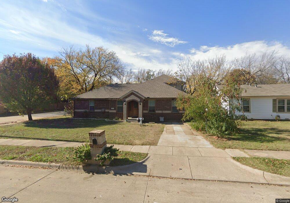 305 Harrison Ln, Hurst, TX 76053 - photo 1