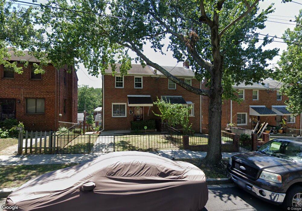 719 Hilltop Terrace SE, Washington, DC 20019 - photo 1