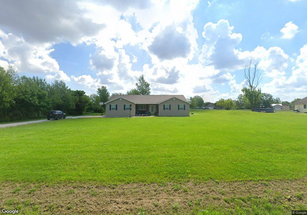 309 S White Oak St, Camargo, IL 61919 - photo 1