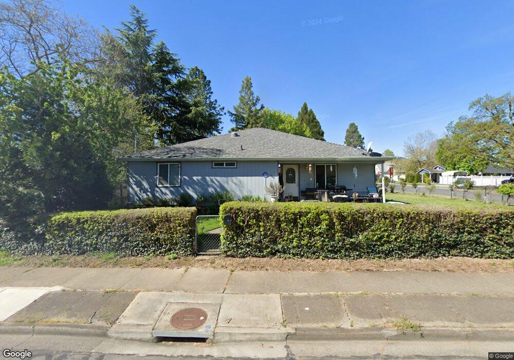 159 N 3rd St, Central Point, OR 97502 - photo 1