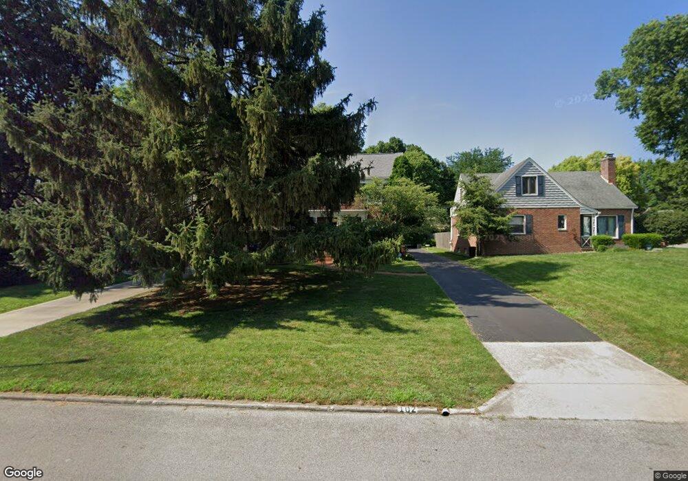 102 W Cooke Rd, Columbus, OH 43214 - photo 1