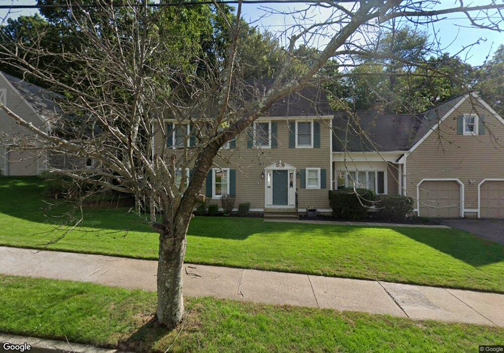 375 Stevenson Rd, New Haven, CT 06515 - photo 1