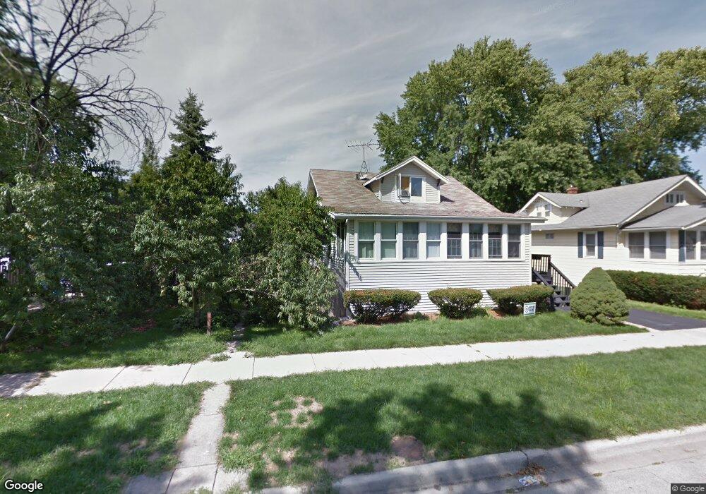 1304 Campbell Ave, Des Plaines, IL 60016 - photo 1