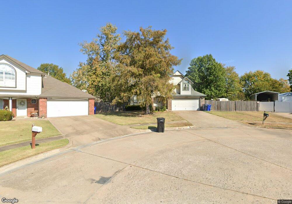 1202 W Edgewater Place, Broken Arrow, OK 74012 - photo 1