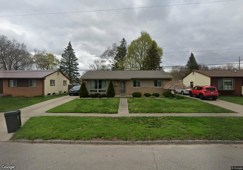 521 Poplar St, Clio, MI 48420 - photo 1