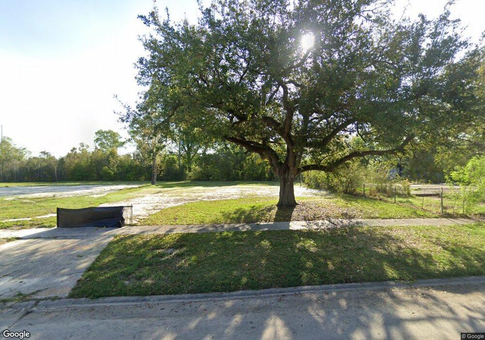 2717 E General Wainwright Dr, Lake Charles, LA 70615 - photo 1