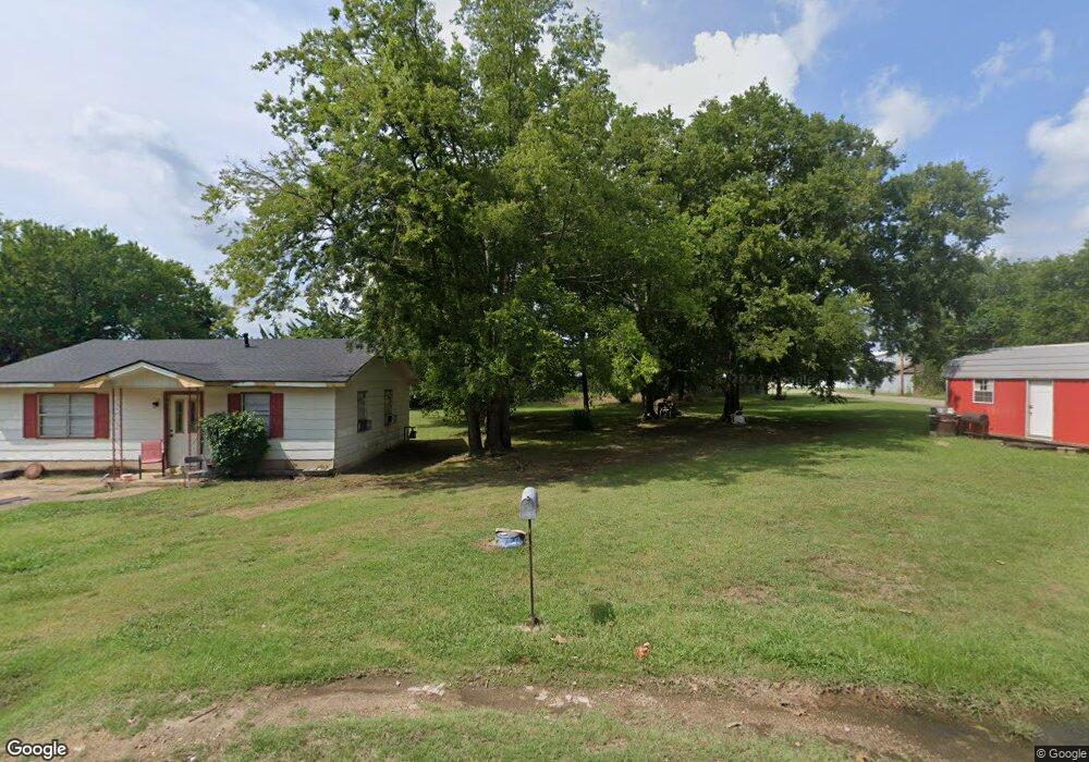 414 W Dalton St, Hugo, OK 74743 - photo 1