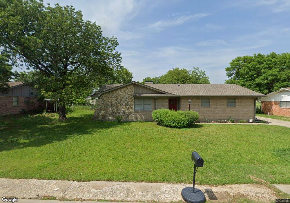 1904 College St, Gainesville, TX 76240 - photo 1