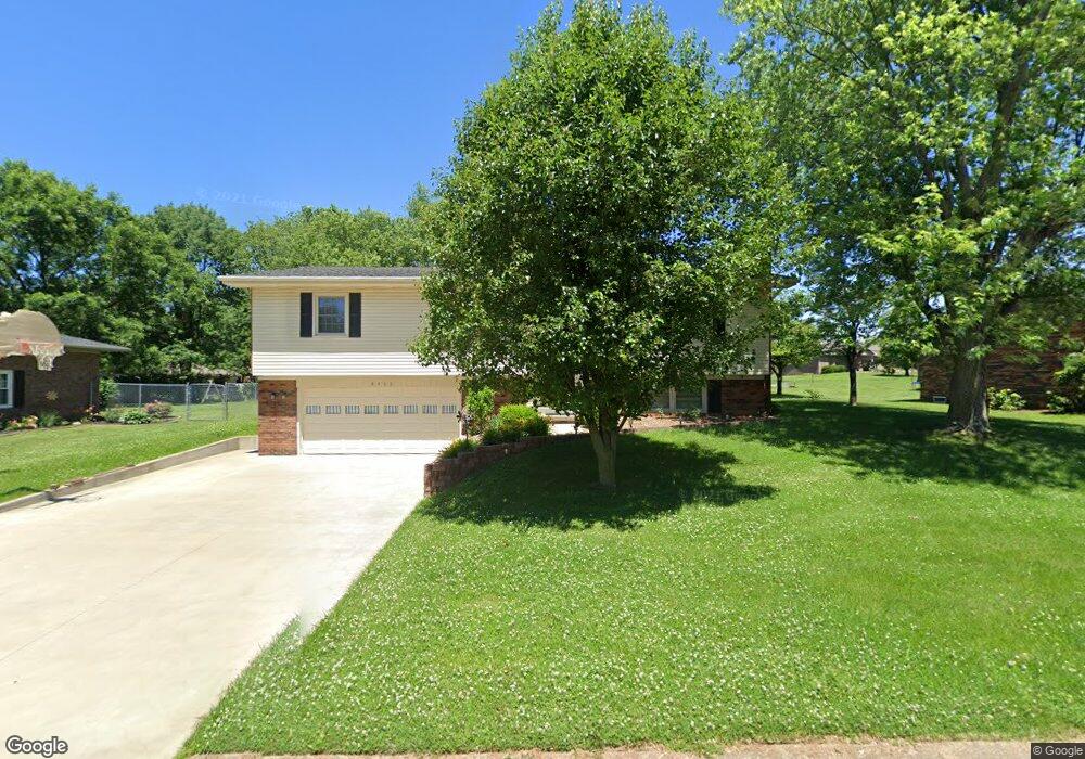 8400 Sycamore Dr, Newburgh, IN 47630 - photo 1