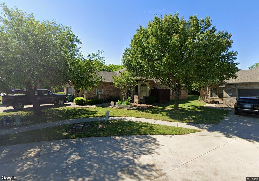 1617 Diamond Cir, Gainesville, TX 76240 - photo 1