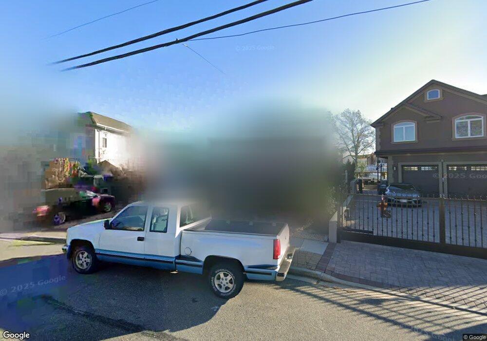 3848 Illona Ln, Oceanside, NY 11572 - photo 1