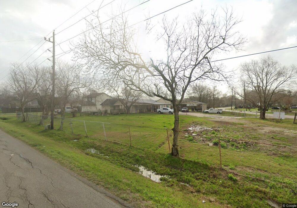 3515 Statesman Dr unit 4, Alvin, TX 77511 - photo 1