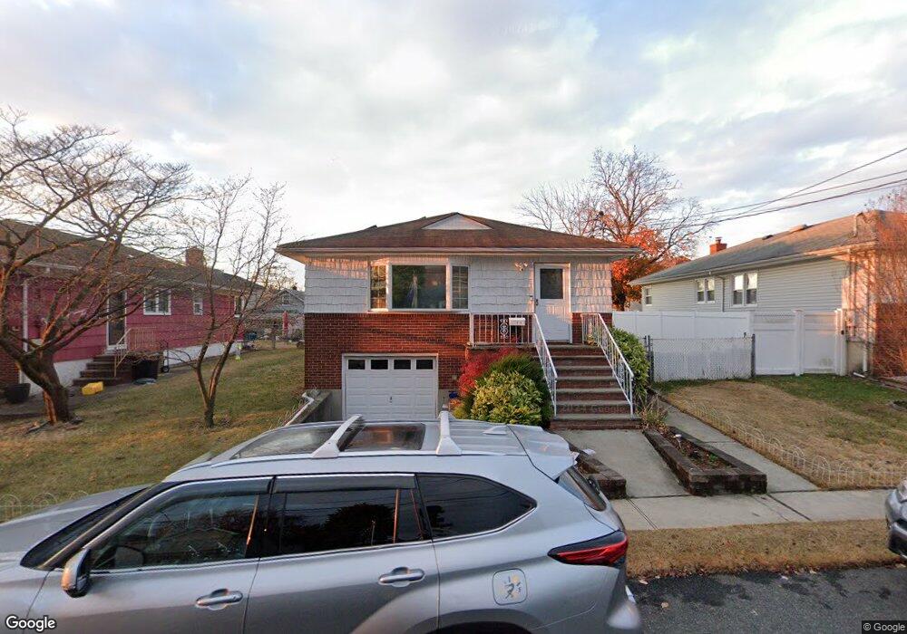 66 Roswell Ave, Staten Island, NY 10314 - photo 1