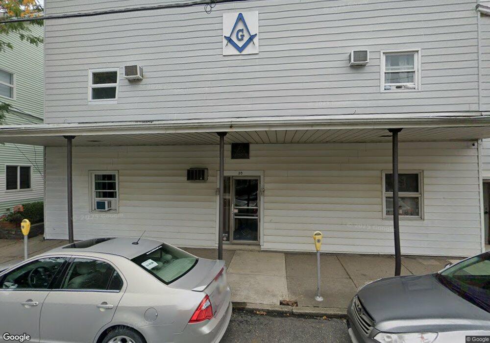 20 W Main St unit 16, Pen Argyl, PA 18072 - photo 1