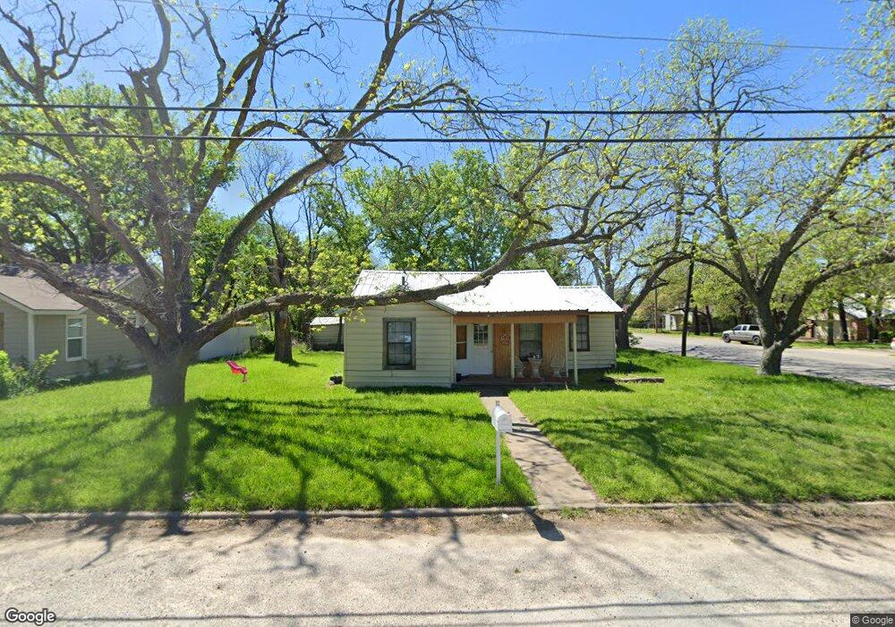 215 W 1st St, Weatherford, TX 76086 - photo 1