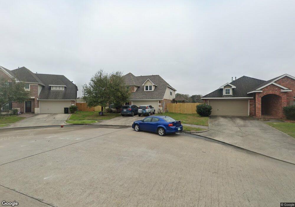 1075 Lasso Ct, Alvin, TX 77511 - photo 1