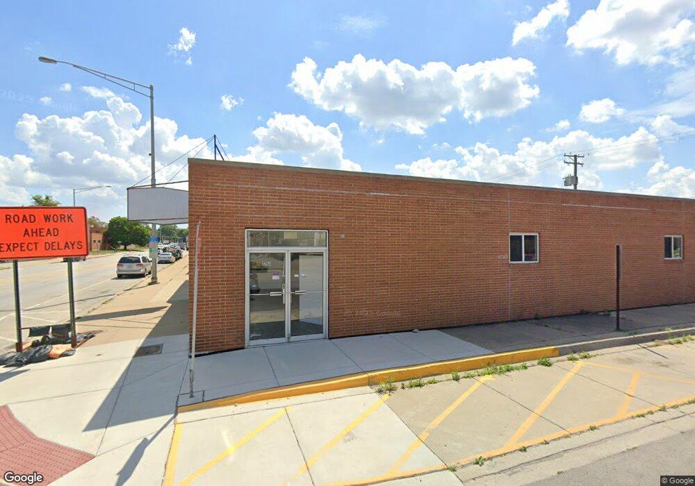 1753 E Oakton St unit 1753, Des Plaines, IL 60018 - photo 1