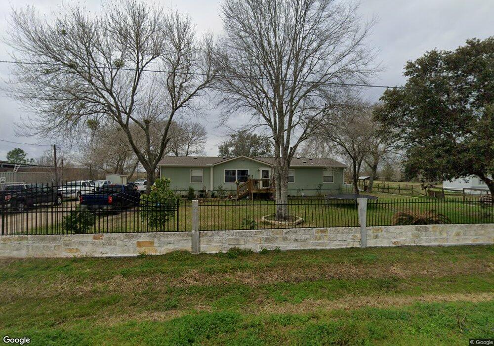 7330 Meadowgreen Ln, Needville, TX 77461 - photo 1