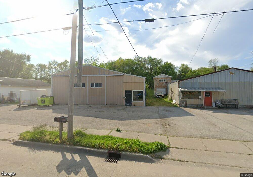 921 S Kickapoo St, Lincoln, IL 62656 - photo 1