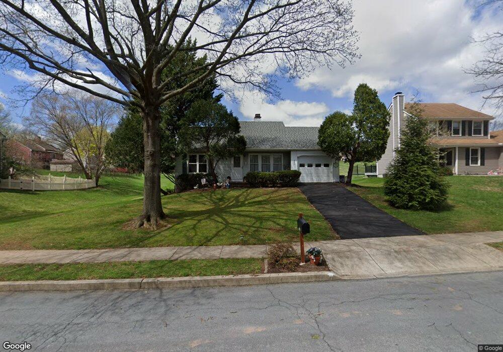 2004 Quail Hollow Dr, Reading, PA 19606 - photo 1
