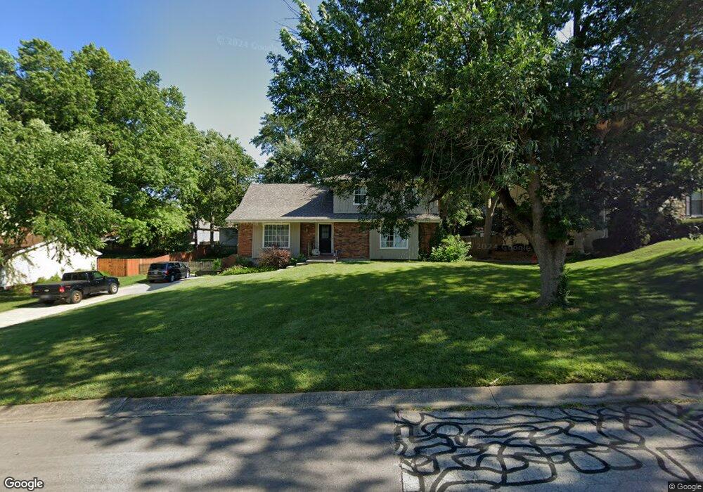 10817 W 52nd Cir, Shawnee, KS 66203 - photo 1