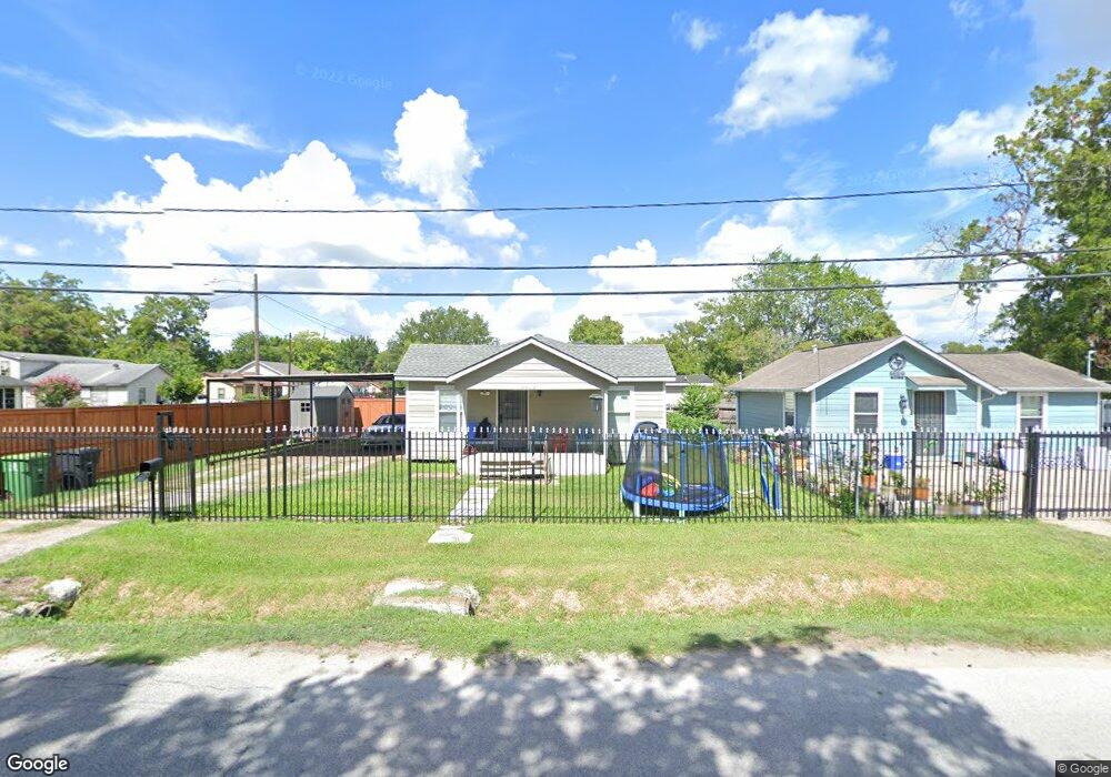3903 Russell St, Houston, TX 77026 - photo 1