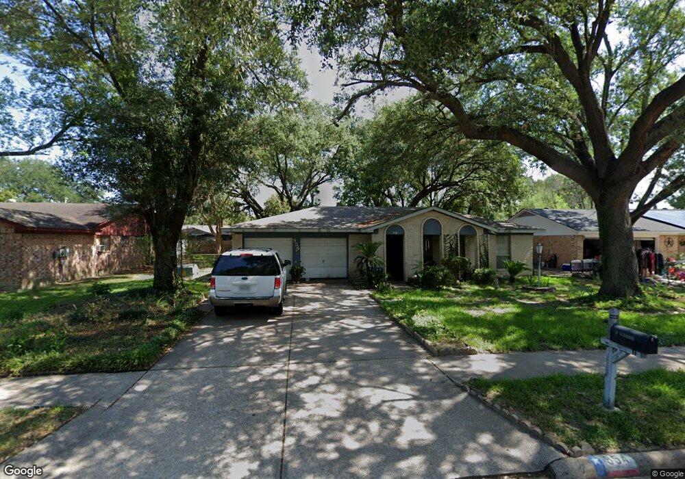 954 W Nelda Rd, Houston, TX 77088 - photo 1