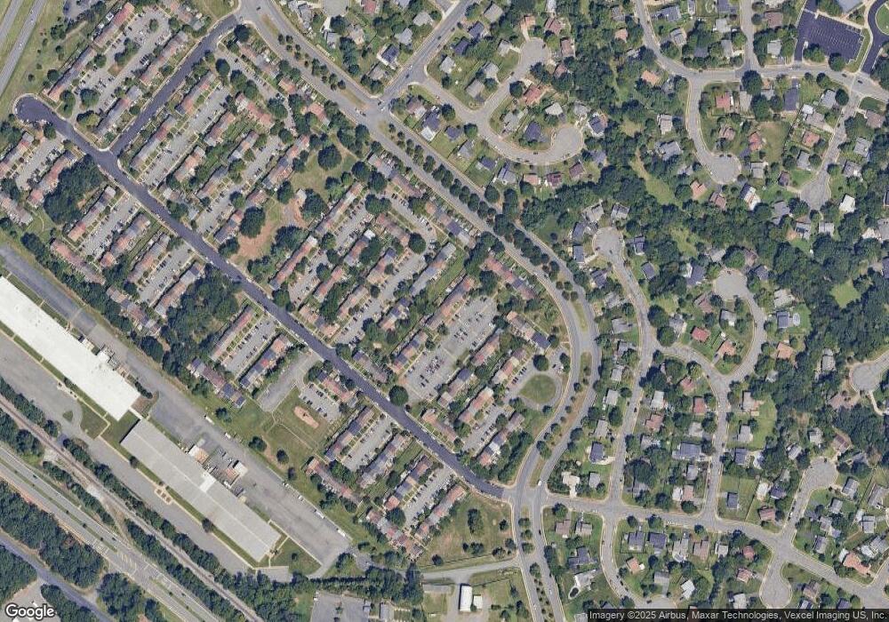 9069 Mcclellan Common, Manassas, VA 20110 - photo 1