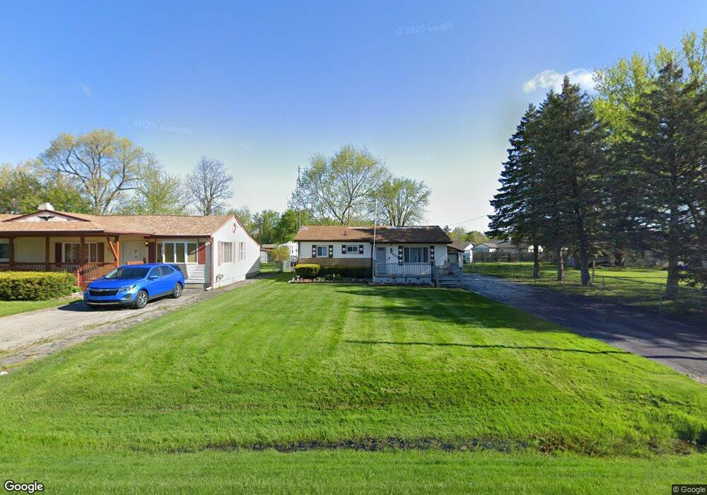 2432 Sue Ann Ln, Flint, MI 48507 - photo 1