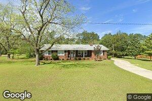 825 N Green St, Doerun, GA 31744