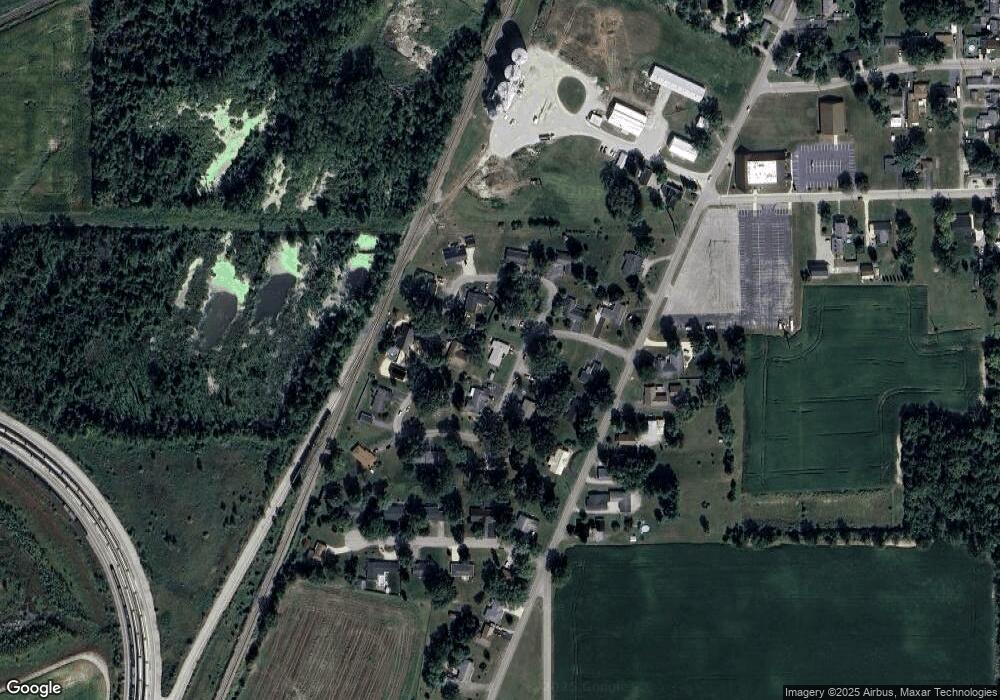 1306 Manor Dr, Bluffton, IN 46714 - photo 1